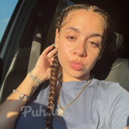 Maeva, 24