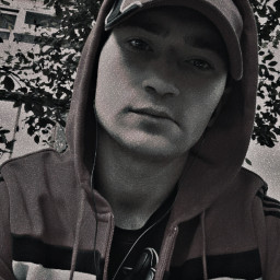 Oskar, 32