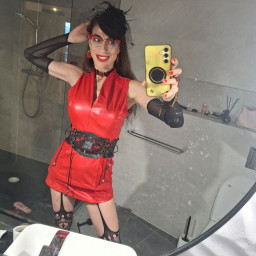 MISTRESS JULIA, 35