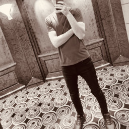 Max, 30