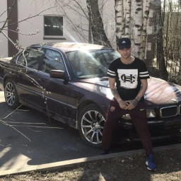 Brūss, 28