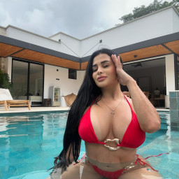 Sandra, 39