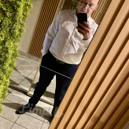 Denis, 39