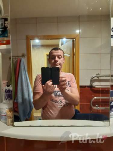 Edgars Dembovskis (49 aastat) (Foto!) otsib midagi (№8959187)